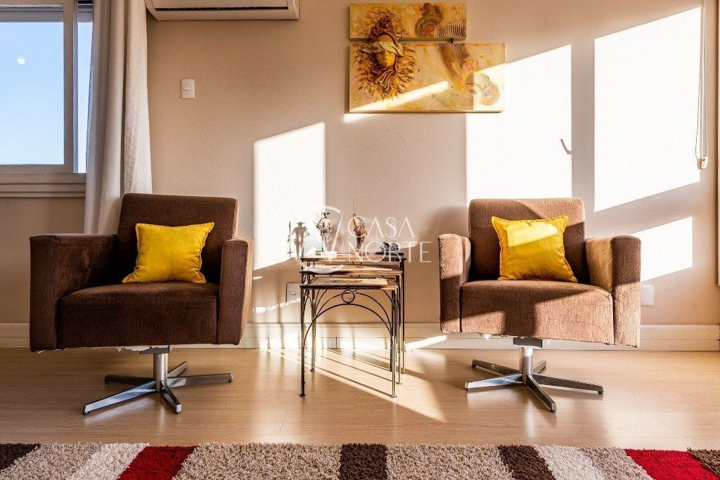 Apartamento à venda com 3 quartos, 117m², 1 suíte, 2 vagas, Avenida Carlos Gomes no bairro Auxiliadora em Porto Alegre