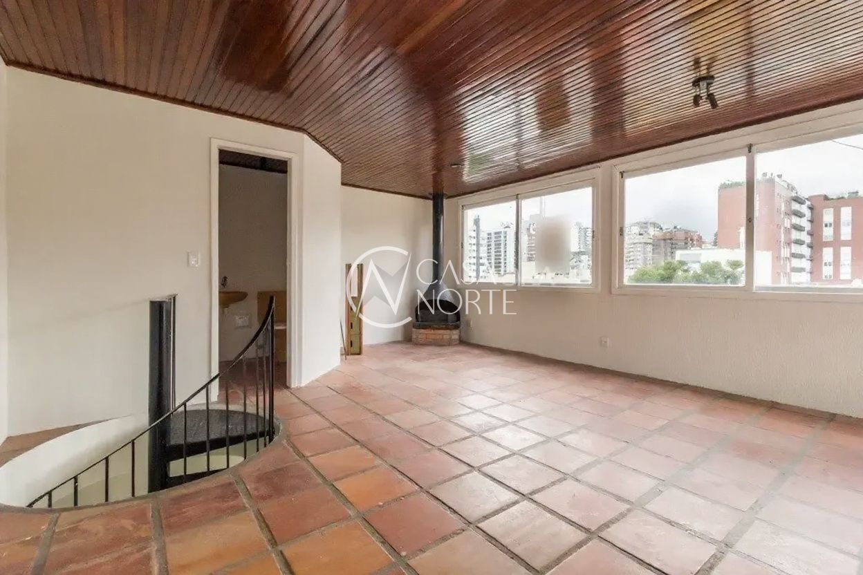 Cobertura à venda com 1 quarto, 105m², 1 vaga, Avenida Mariland no bairro Mont Serrat em Porto Alegre