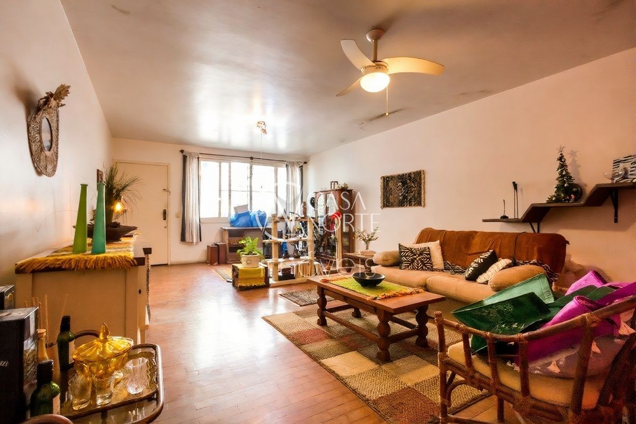 Apartamento à venda com 2 quartos, 85m², Rua Santa Terezinha no bairro Farroupilha em Porto Alegre