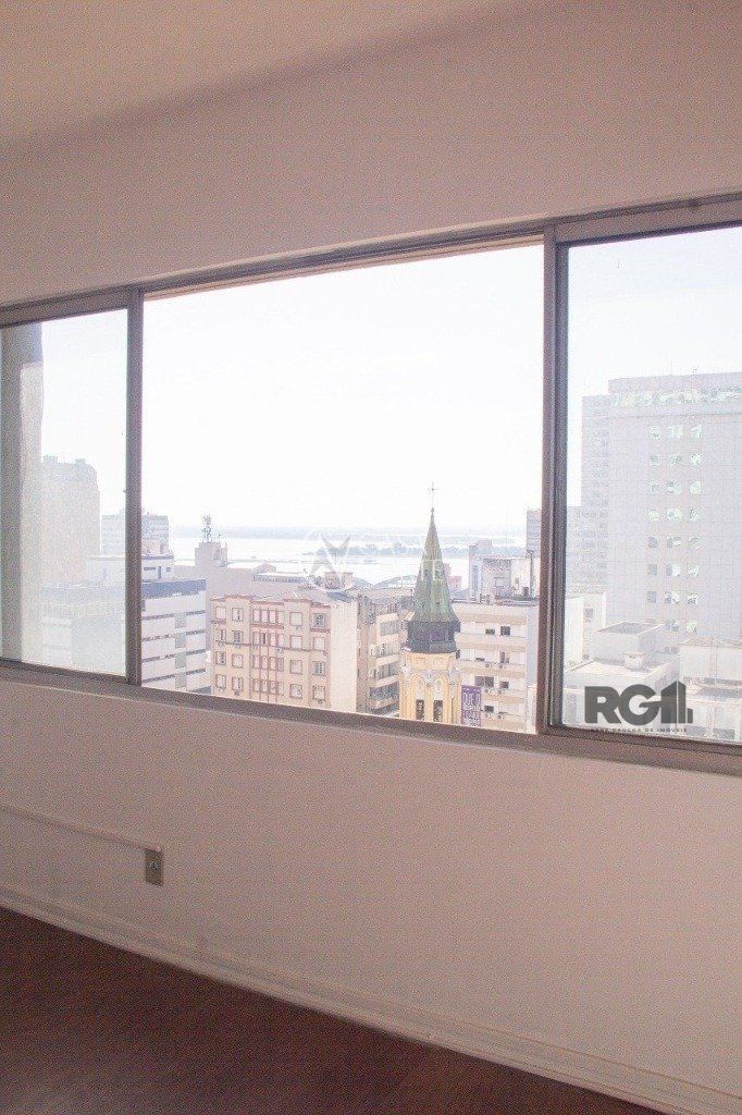 Apartamento à venda com 2 quartos, 69m², Avenida Independência no bairro Independência em Porto Alegre