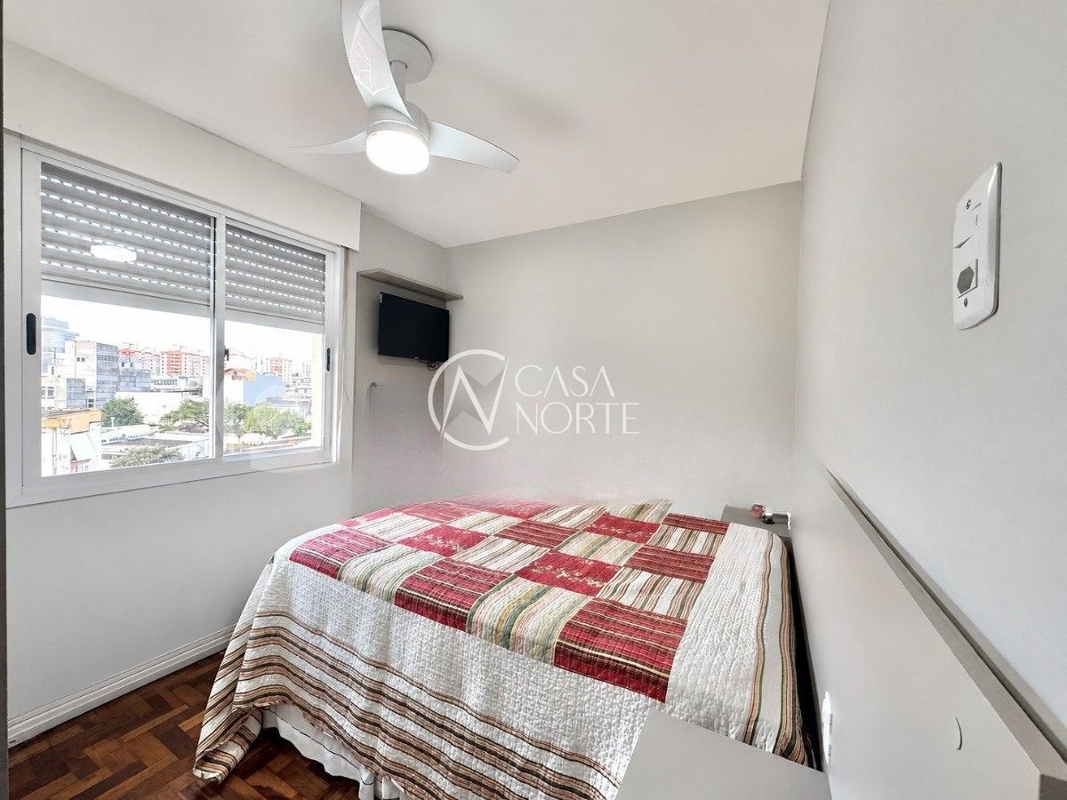 Apartamento à venda com 2 quartos, 53m², 2 vagas, Rua Roque Calage no bairro Passo da Areia em Porto Alegre