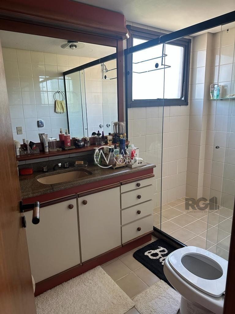 Apartamento à venda com 3 quartos, 123m², 1 suíte, 2 vagas, Rua Cabral no bairro Rio Branco em Porto Alegre