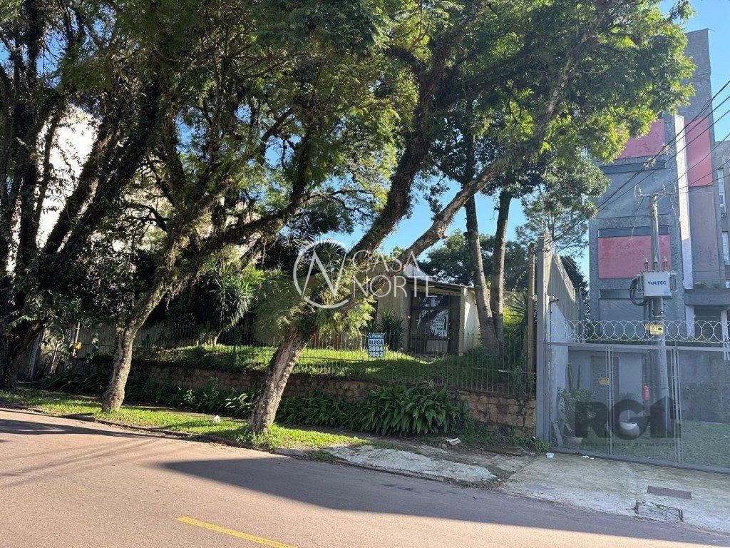 Terreno à venda  com 965m², Rua São Mateus no bairro Bom Jesus em Porto Alegre