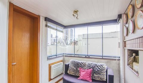 Apartamento à venda com 3 quartos, 91m², 1 suíte, 1 vaga, Avenida Getúlio Vargas no bairro Menino Deus em Porto Alegre