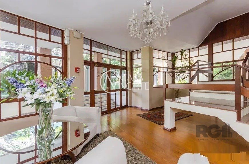 Apartamento à venda com 4 quartos, 305m², 4 suítes, 2 vagas, Rua Carlos Trein Filho no bairro Auxiliadora em Porto Alegre