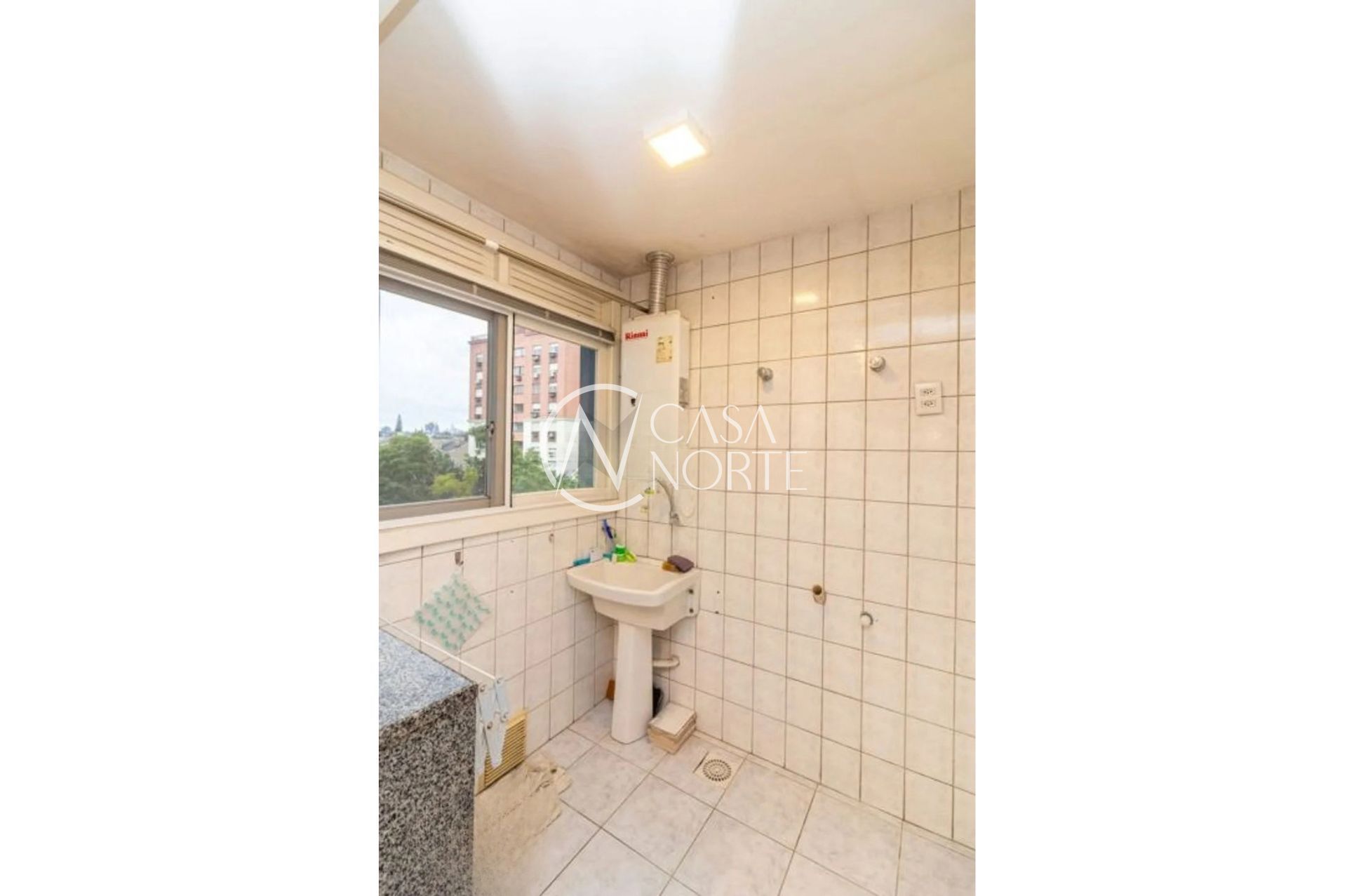 Apartamento à venda com 2 quartos, 58m², 1 vaga, Avenida General Barreto Viana no bairro Chácara das Pedras em Porto Alegre