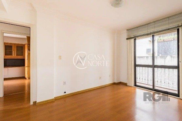 Apartamento à venda com 3 quartos, 81m², 1 suíte, 1 vaga, Rua Vicente da Fontoura no bairro Rio Branco em Porto Alegre