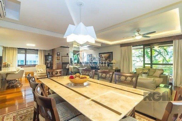 Apartamento à venda com 2 quartos, 157m², 3 suítes, 2 vagas, Rua Dona Laura no bairro Rio Branco em Porto Alegre