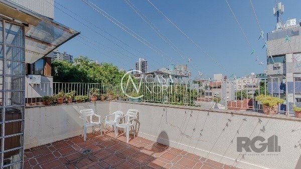 Cobertura à venda com 2 quartos, 156m², 1 suíte, 3 vagas, Avenida Lavras no bairro Petrópolis em Porto Alegre