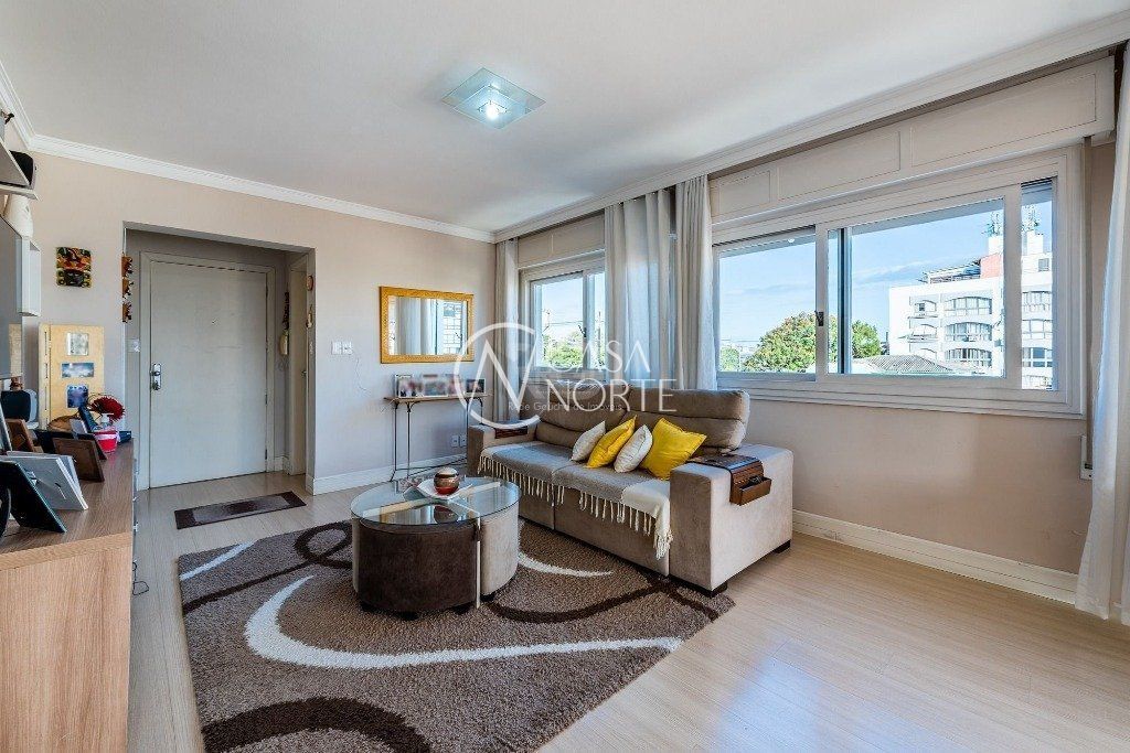 Apartamento à venda com 3 quartos, 117m², 1 suíte, 2 vagas, Avenida Carlos Gomes no bairro Auxiliadora em Porto Alegre