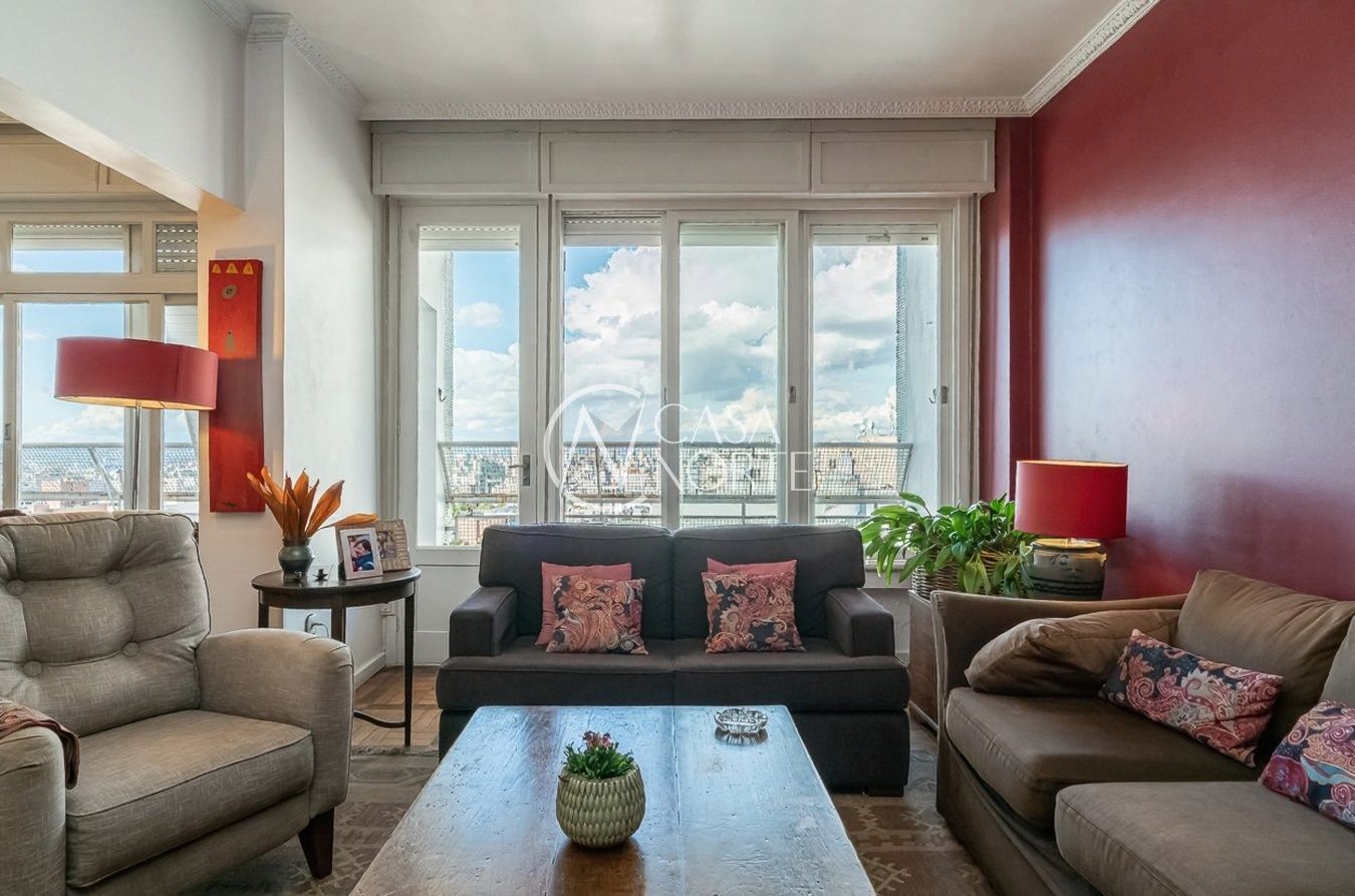 Apartamento à venda com 3 quartos, 159m², 1 suíte, 1 vaga, Rua Ramiro Barcelos no bairro Independência em Porto Alegre