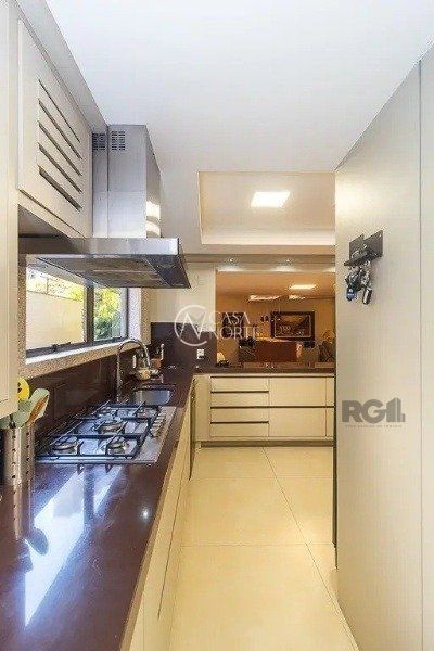 Apartamento à venda com 2 quartos, 157m², 3 suítes, 2 vagas, Rua Dona Laura no bairro Rio Branco em Porto Alegre