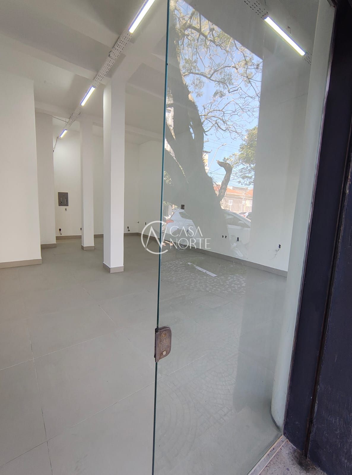 Loja à venda com 1 quarto, 100m², Avenida Amazonas no bairro Floresta em Porto Alegre