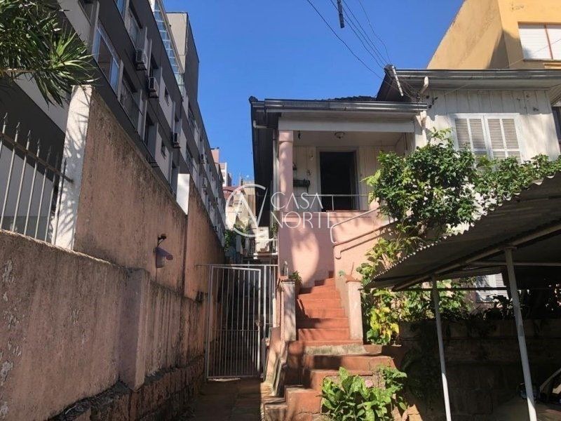 Terreno à venda  com 561m², Avenida Coronel Lucas de Oliveira no bairro Petrópolis em Porto Alegre