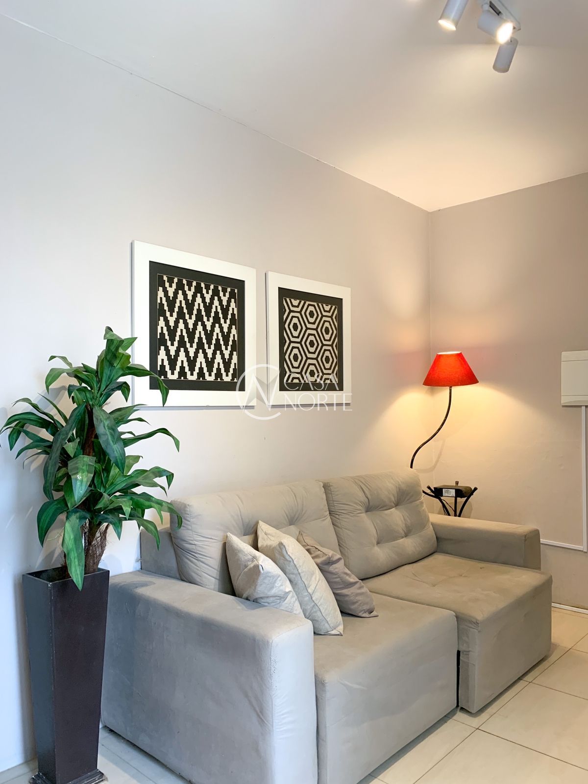 Apartamento à venda com 3 quartos, 61m², Rua Coronel Jaime da Costa Pereira no bairro Santana em Porto Alegre