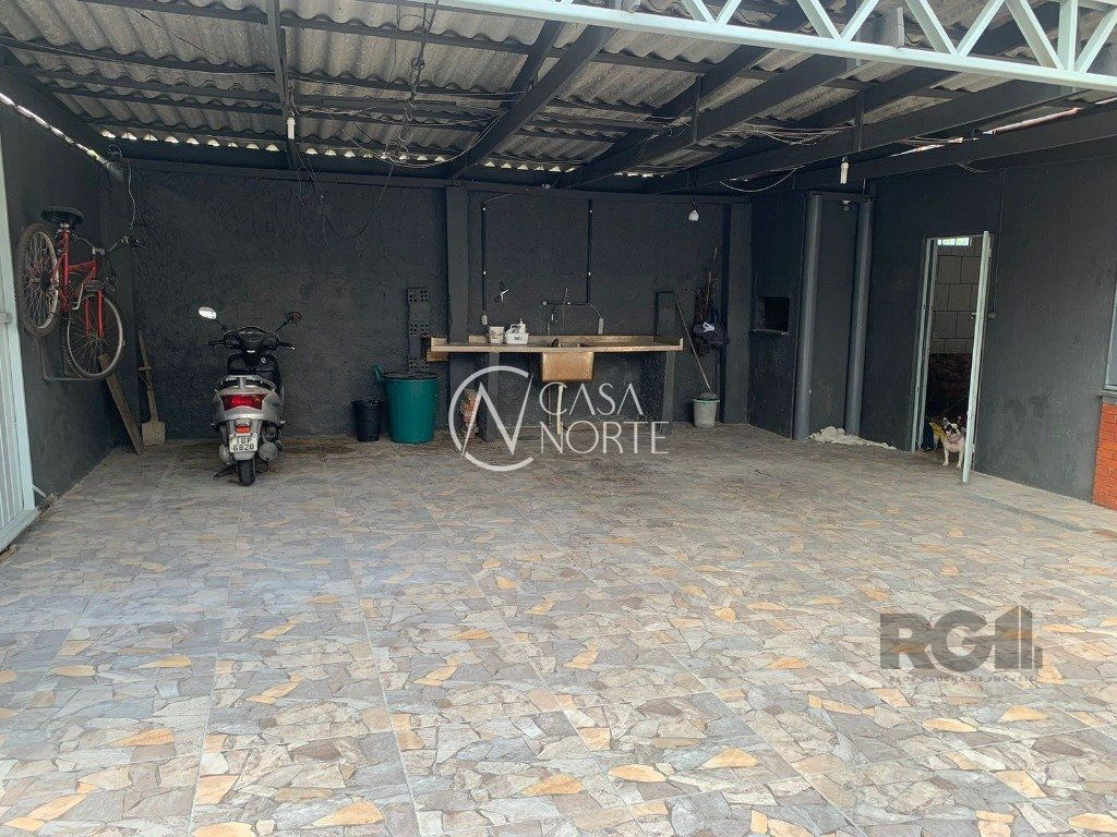 Casa à venda com 3 quartos, 130m², 1 suíte, 3 vagas, Acesso Marcelino Barski no bairro Jardim Sabará em Porto Alegre