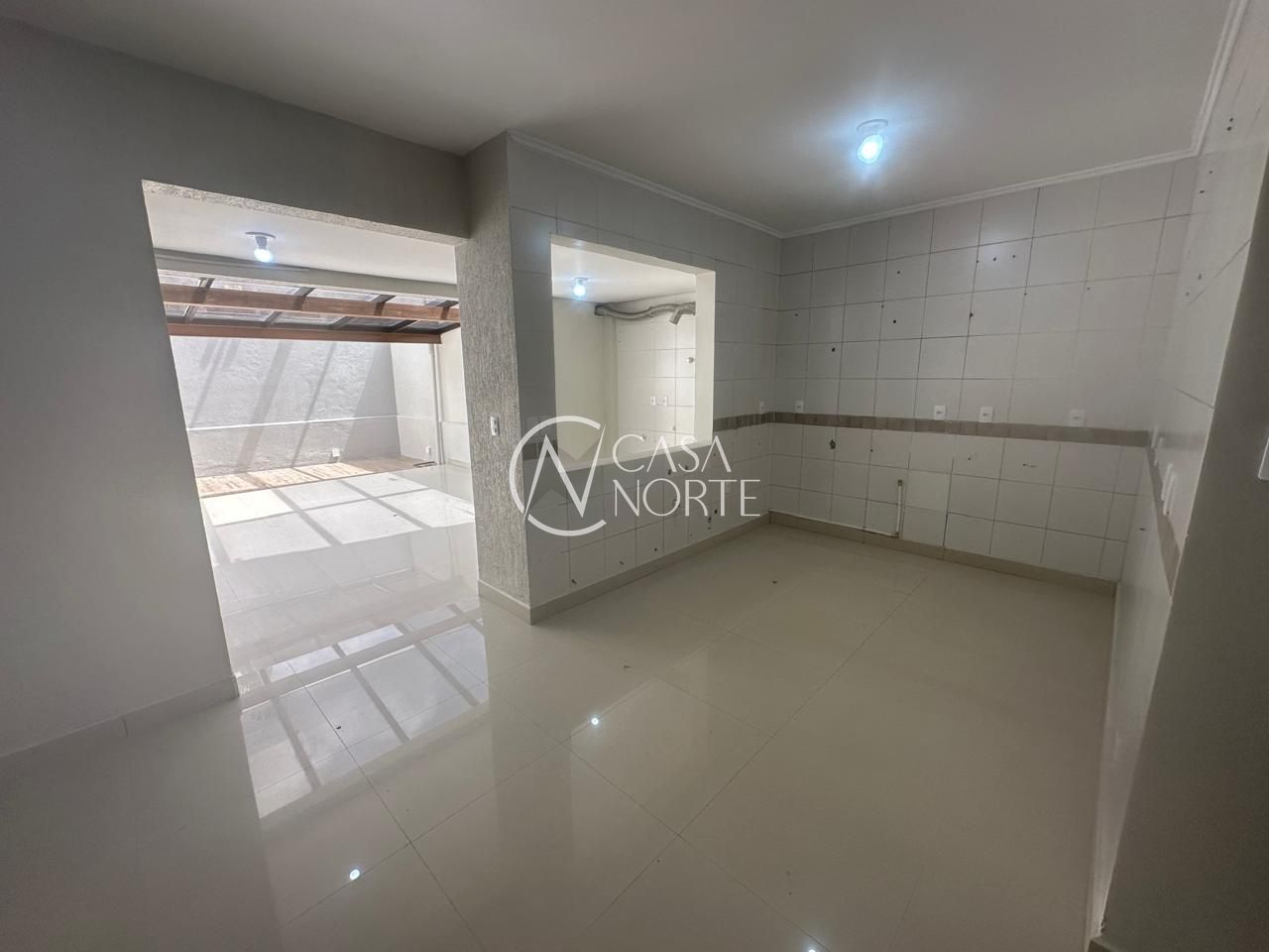 Casa à venda com 4 quartos, 184m², 3 suítes, 4 vagas, Rua Miracema no bairro Chácara das Pedras em Porto Alegre