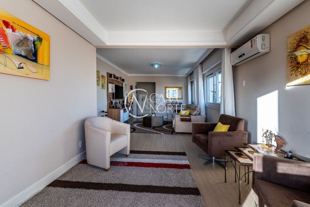 Apartamento à venda com 3 quartos, 117m², 1 suíte, 2 vagas, Avenida Carlos Gomes no bairro Auxiliadora em Porto Alegre