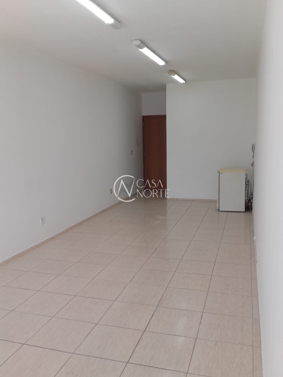 Sala Comercial à venda com 1 quarto, 35m², Rua Itapeva no bairro Passo da Areia em Porto Alegre