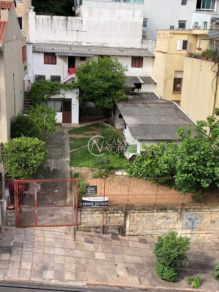 Terreno à venda  com 307m², Rua Liberdade no bairro Rio Branco em Porto Alegre