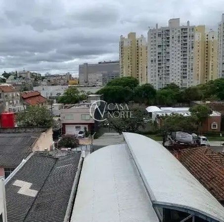 Sala Comercial à venda com 1 quarto, 35m², Rua Itapeva no bairro Passo da Areia em Porto Alegre