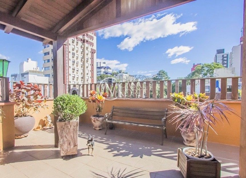 Cobertura à venda com 3 quartos, 315m², 1 suíte, 2 vagas, Rua Vicente da Fontoura no bairro Bela Vista em Porto Alegre