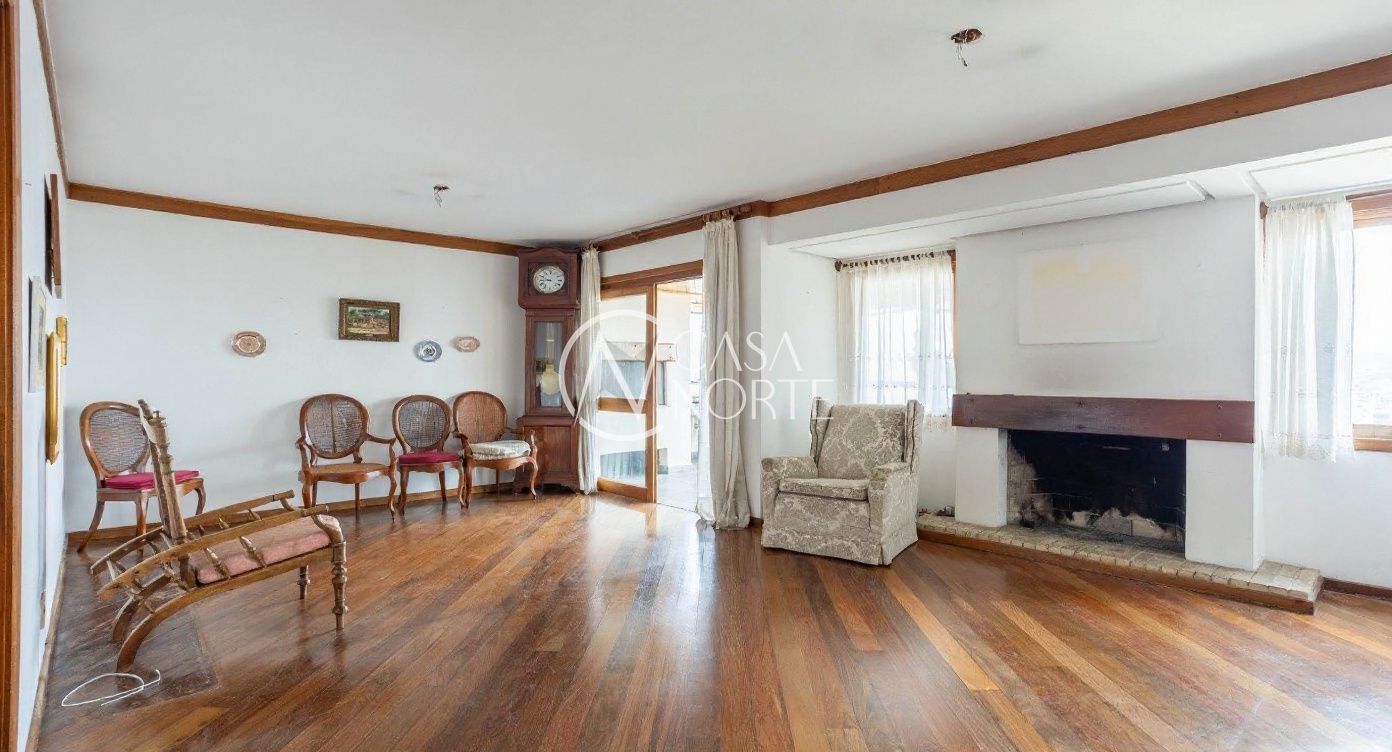 Apartamento à venda com 3 quartos, 133m², 1 suíte, 2 vagas, Rua Cabral no bairro Rio Branco em Porto Alegre