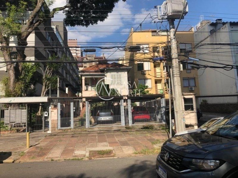 Terreno à venda  com 561m², Avenida Coronel Lucas de Oliveira no bairro Petrópolis em Porto Alegre