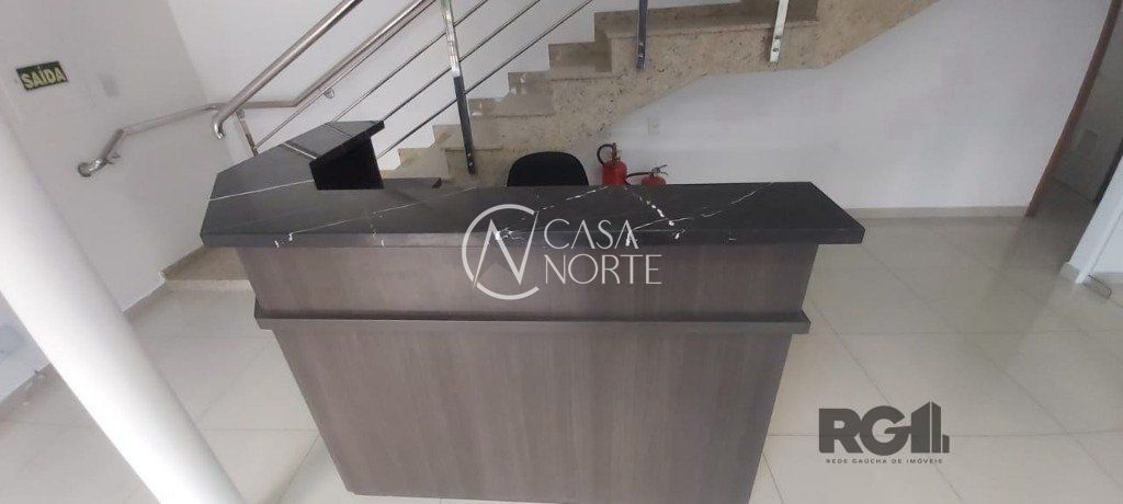 Loja à venda , 113m², 2 vagas, Avenida Luiz Manoel Gonzaga no bairro Três Figueiras em Porto Alegre