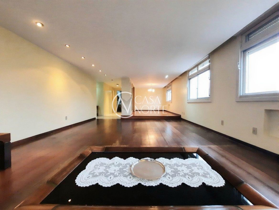 Apartamento à venda com 4 quartos, 184m², 1 suíte, 2 vagas, Rua Henrique Dias no bairro Bom Fim em Porto Alegre