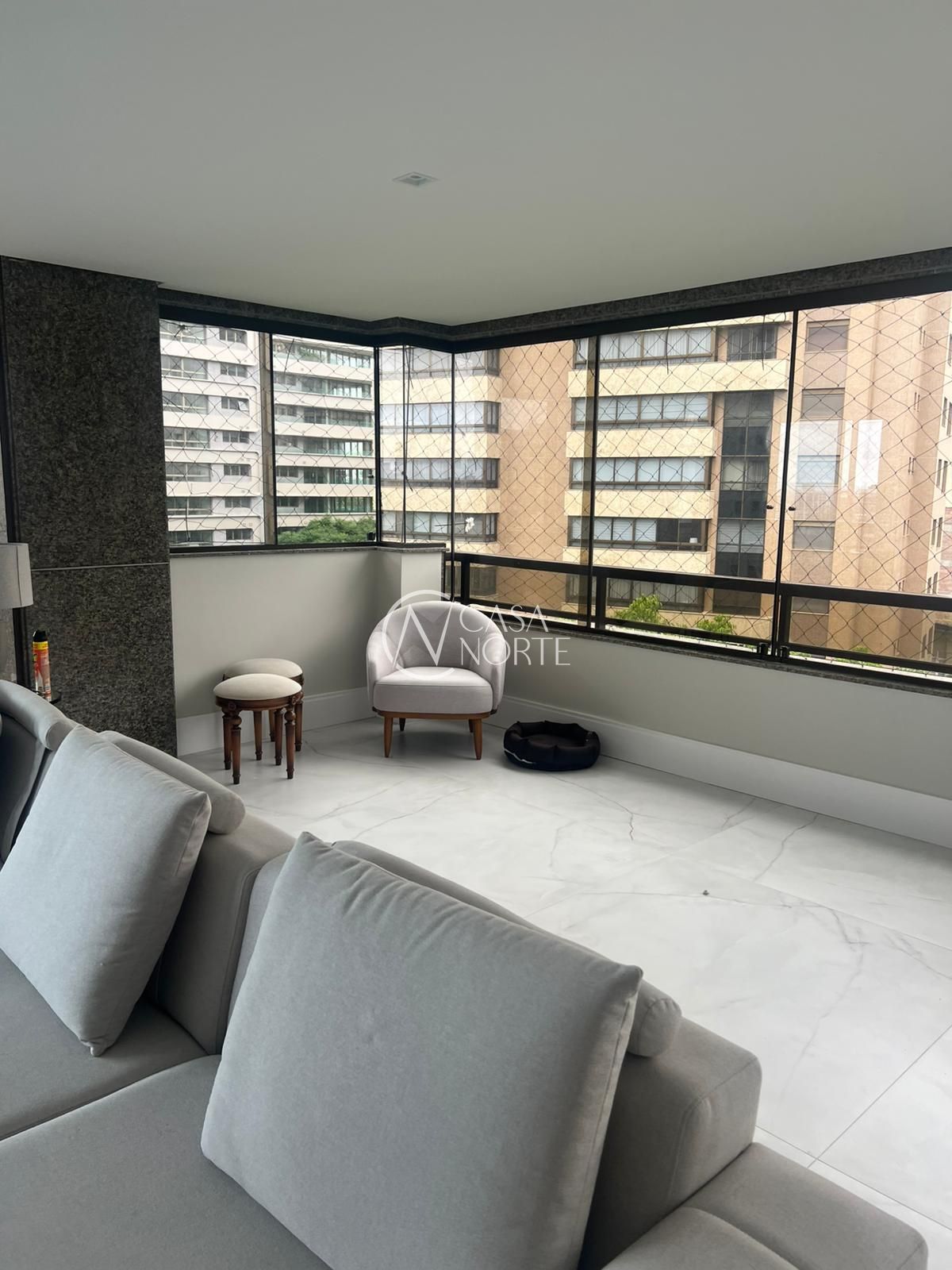 Apartamento à venda com 4 quartos, 333m², 4 suítes, 3 vagas, Rua Antônio Parreiras no bairro Bela Vista em Porto Alegre