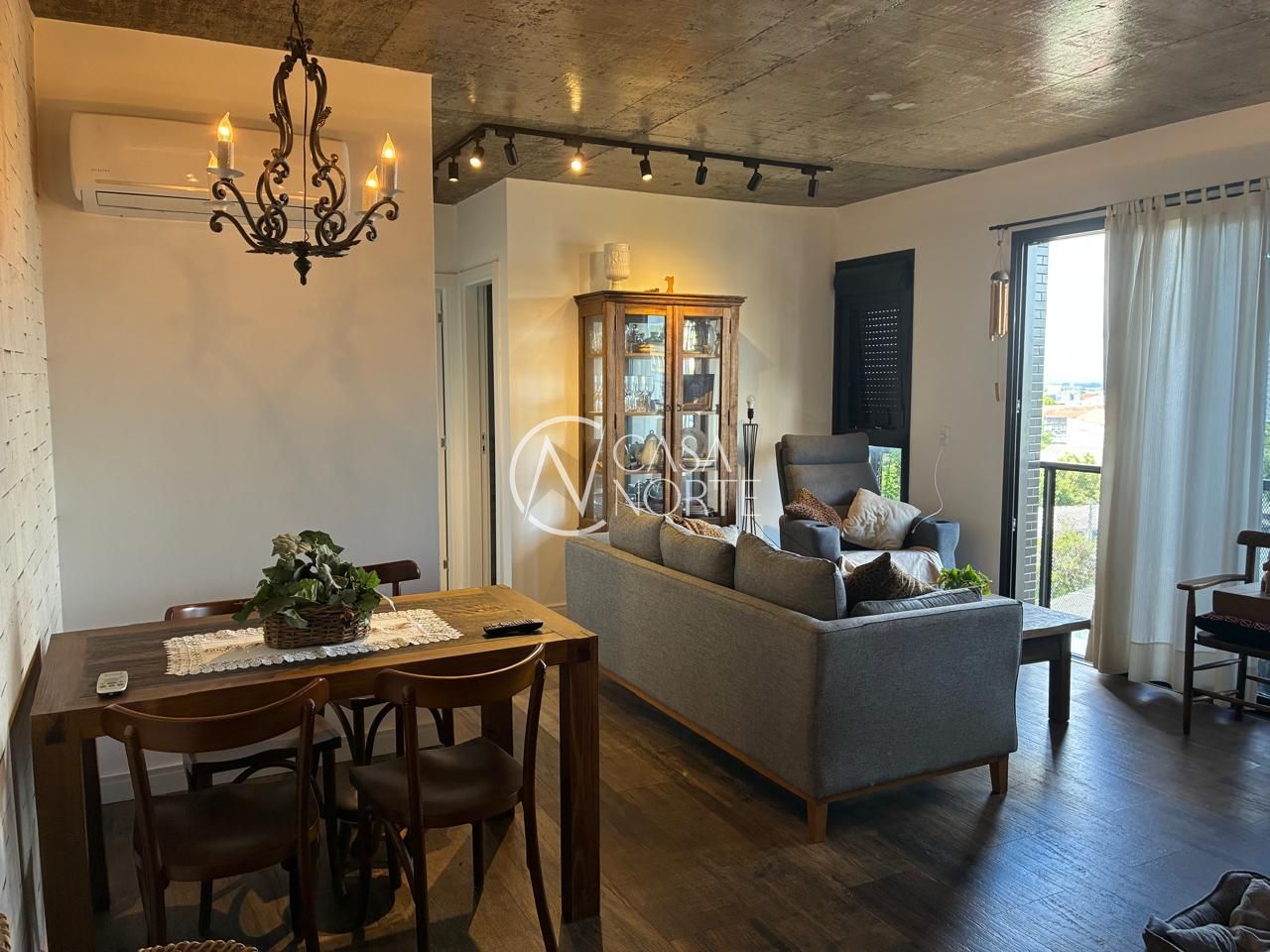 Apartamento à venda com 2 quartos, 79m², 1 vaga, Rua Doutor Eduardo Chartier no bairro Passo da Areia em Porto Alegre