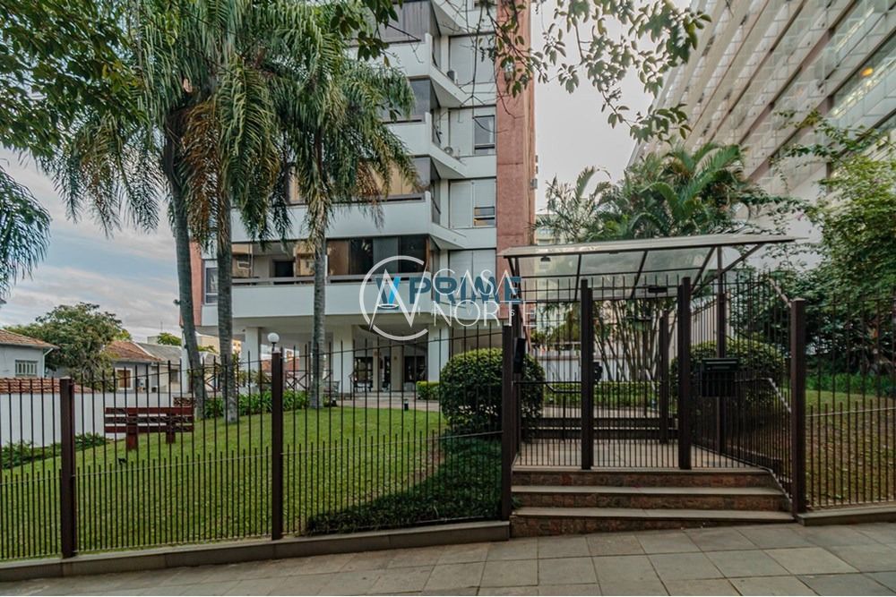 Apartamento à venda com 3 quartos, 137m², 1 suíte, 1 vaga, Rua Miguel Tostes no bairro Rio Branco em Porto Alegre