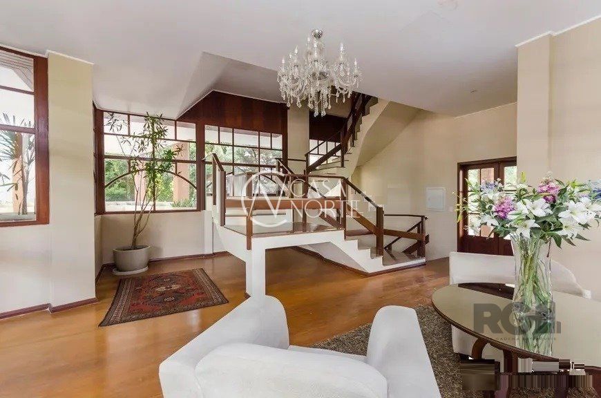 Apartamento à venda com 4 quartos, 305m², 4 suítes, 2 vagas, Rua Carlos Trein Filho no bairro Auxiliadora em Porto Alegre