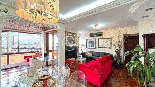 Apartamento à venda com 3 quartos, 115m², 1 suíte, 1 vaga, Rua Dona Oti no bairro Petrópolis em Porto Alegre