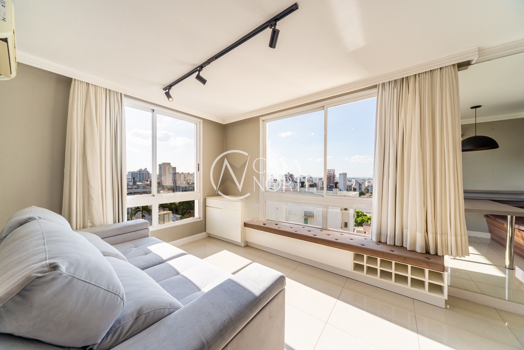 Apartamento à venda com 1 quarto, 48m², 1 vaga, Avenida Coronel Lucas de Oliveira no bairro Bela Vista em Porto Alegre