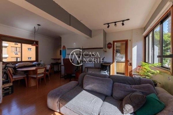 Apartamento à venda com 2 quartos, 73m², 1 suíte, 1 vaga, Vicente da Fontoura no bairro Rio Branco em Porto Alegre