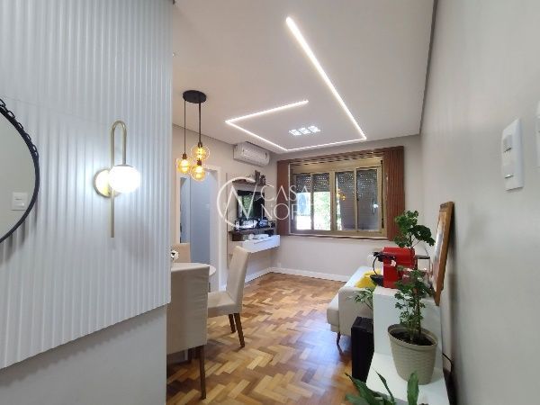 Apartamento à venda com 2 quartos, 75m², 1 suíte, Rua Portuguesa no bairro Jardim Botânico em Porto Alegre
