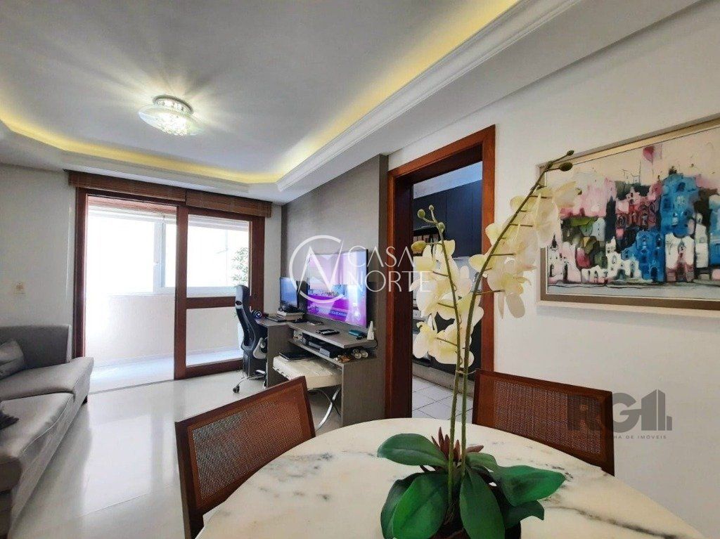 Apartamento à venda com 2 quartos, 60m², 1 suíte, 1 vaga, Rua Faria Santos no bairro Petrópolis em Porto Alegre