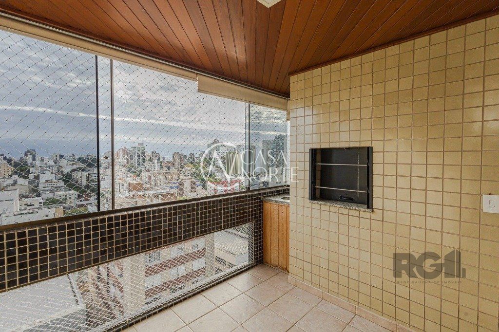 Apartamento à venda com 3 quartos, 96m², 1 suíte, 2 vagas, Rua Carlos Trein Filho no bairro Auxiliadora em Porto Alegre