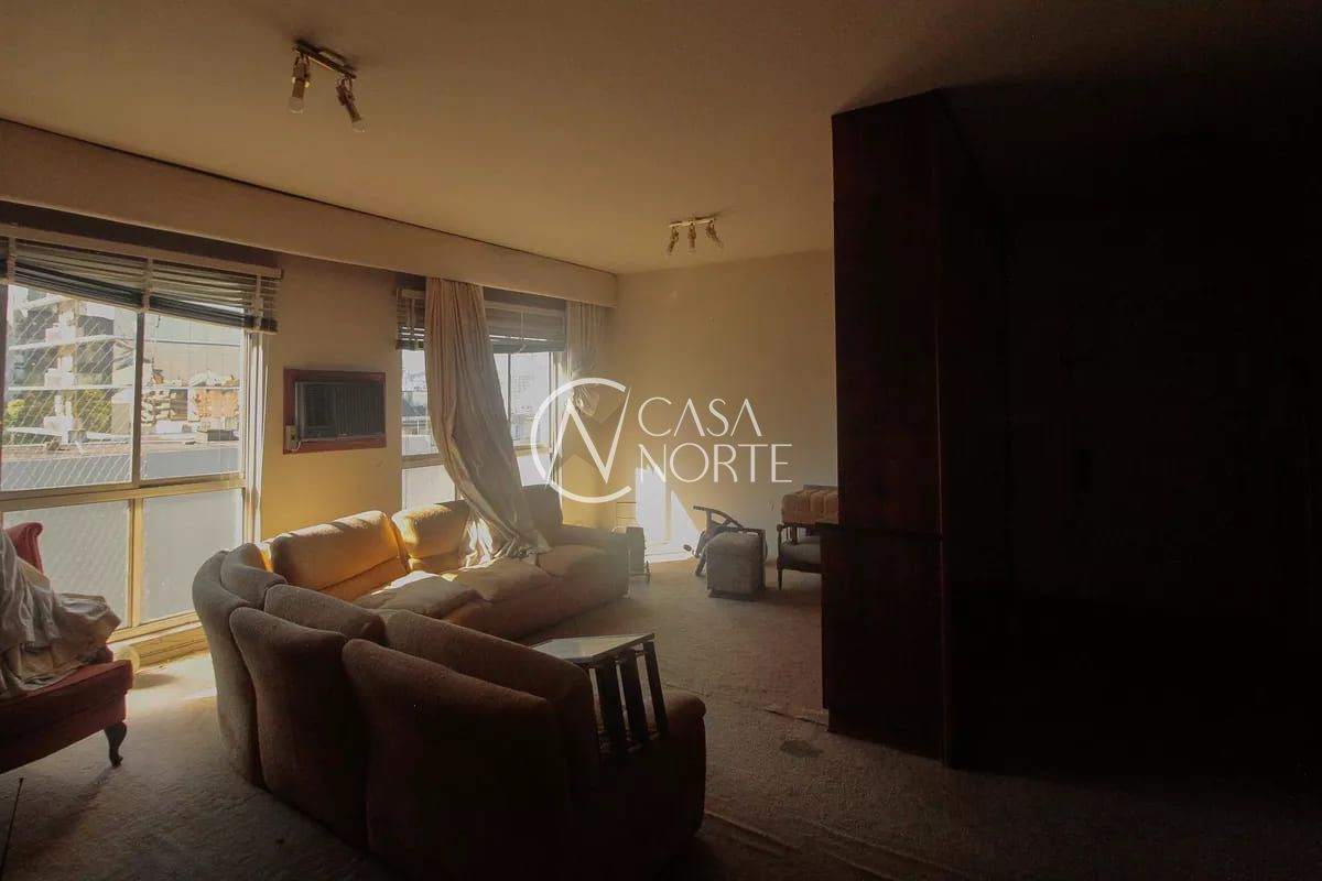 Apartamento à venda com 4 quartos, 204m², 1 suíte, 2 vagas, Rua Mostardeiro no bairro Rio Branco em Porto Alegre