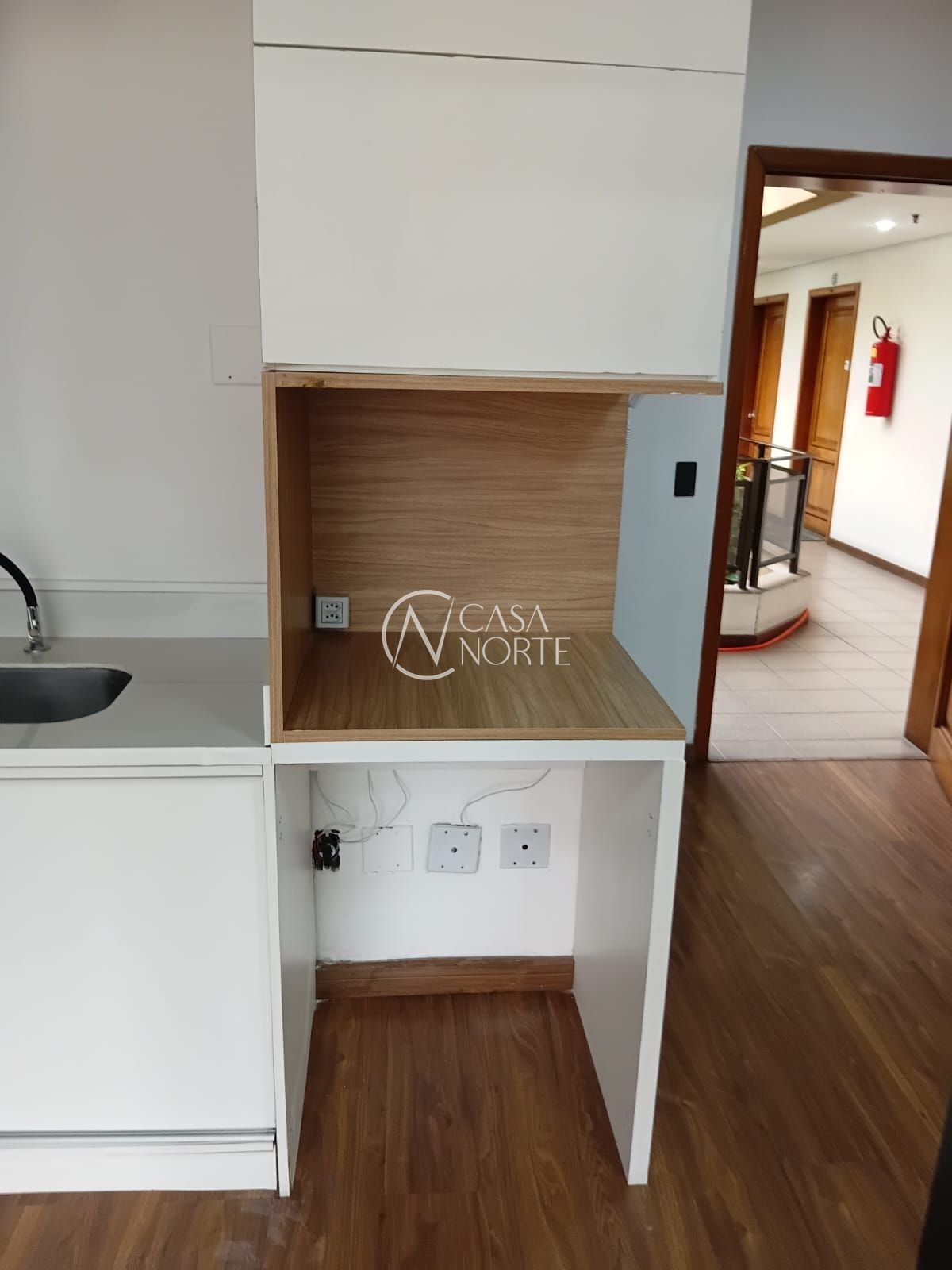 Sala Comercial à venda , 90m², 1 vaga, Rua Vinte e Quatro de Outubro no bairro Auxiliadora em Porto Alegre