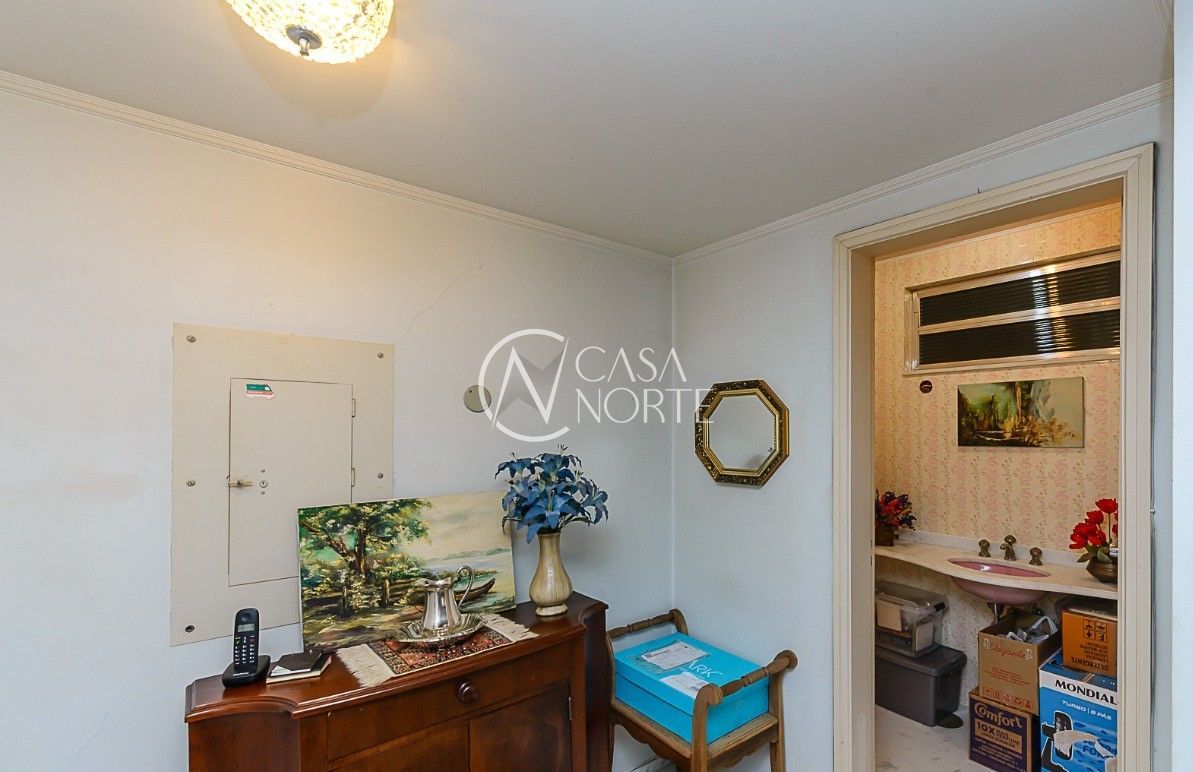 Apartamento à venda com 3 quartos, 169m², 1 suíte, 1 vaga, Rua Garibaldi no bairro Independência em Porto Alegre