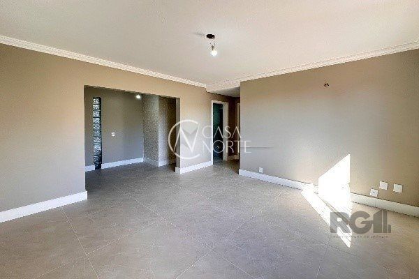 Apartamento à venda com 2 quartos, 72m², 1 suíte, 1 vaga, Rua Tenente-Coronel Fabrício Pilar no bairro Mont Serrat em Porto Alegre