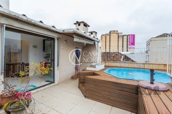 Apartamento à venda com 3 quartos, 153m², 2 suítes, 1 vaga, Rua General Neto no bairro Floresta em Porto Alegre