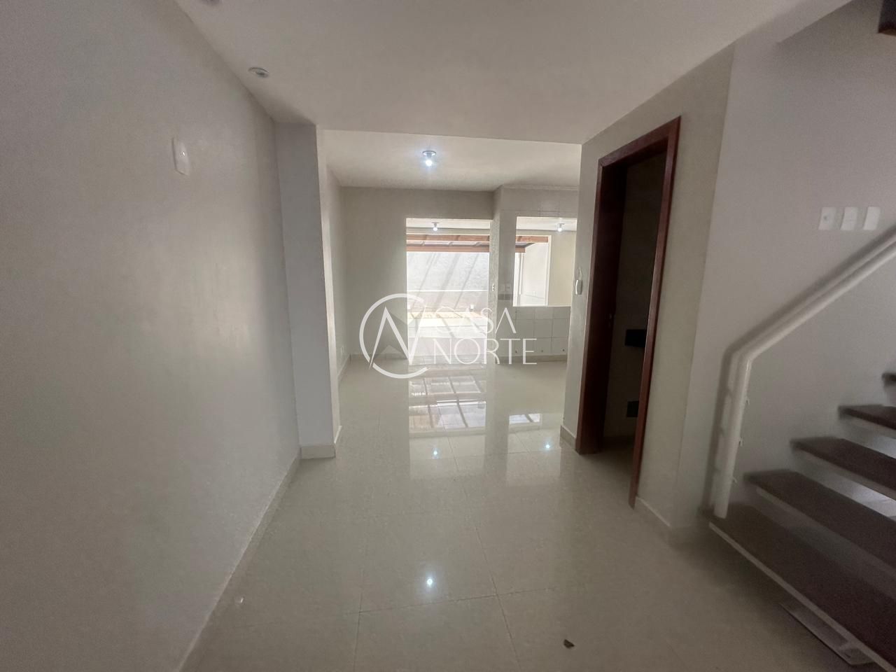 Casa à venda com 4 quartos, 184m², 3 suítes, 4 vagas, Rua Miracema no bairro Chácara das Pedras em Porto Alegre