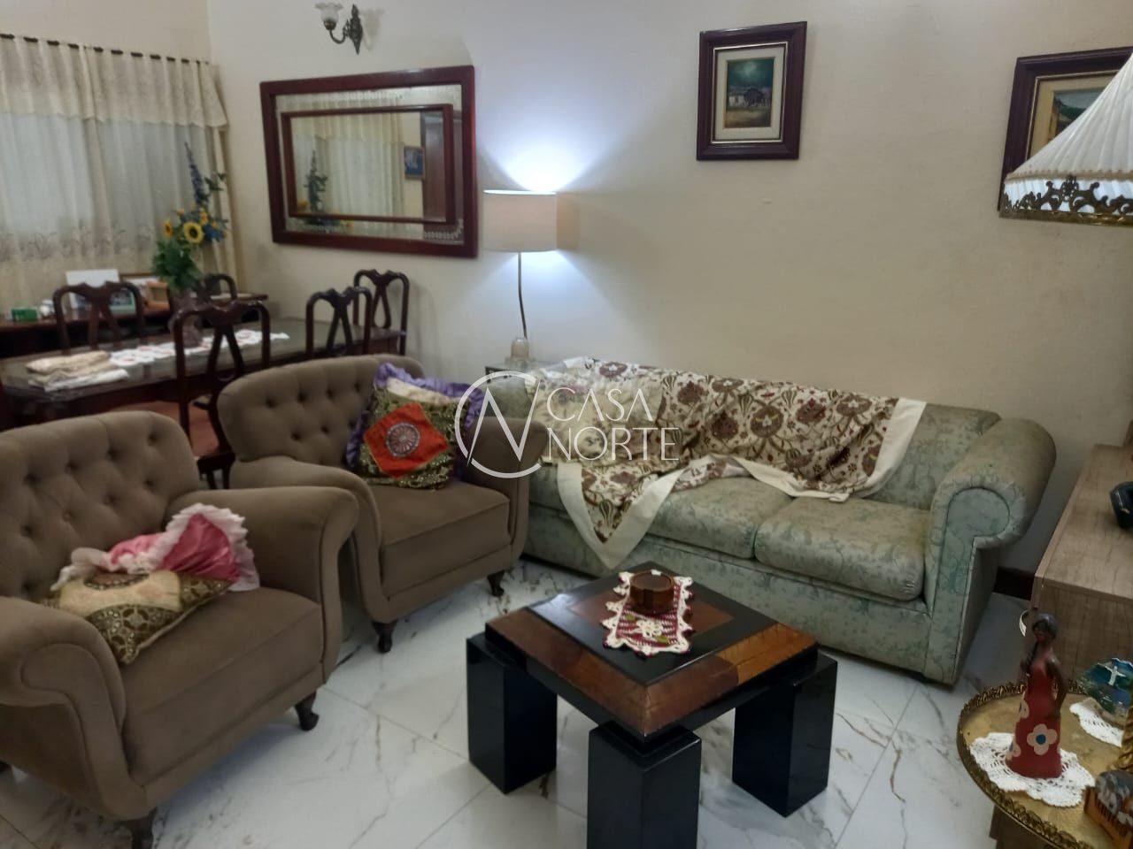 Casa à venda com 4 quartos, 226m², 1 suíte, 2 vagas, Rua Santo Camaratta-Santino no bairro Parque Santa Fé em Porto Alegre