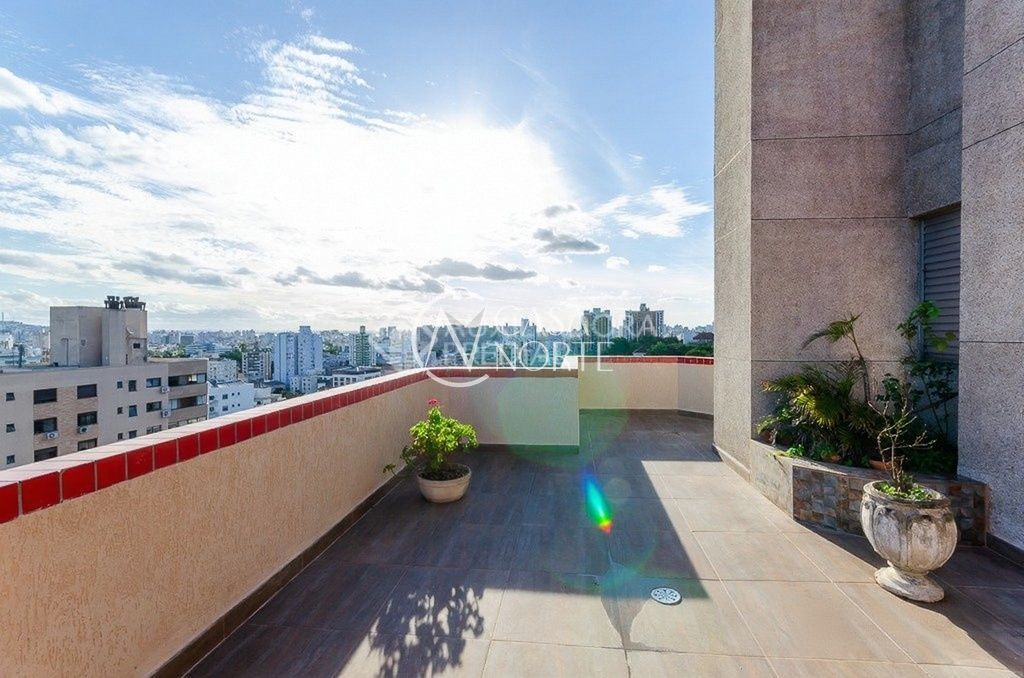 Cobertura à venda com 3 quartos, 311m², 1 suíte, 3 vagas, Rua Santa Cecília no bairro Rio Branco em Porto Alegre