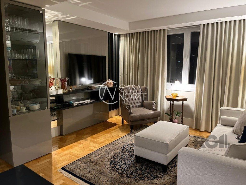 Apartamento à venda com 2 quartos, 74m², 1 suíte, 1 vaga, Rua Vinte e Quatro de Outubro no bairro Moinhos de Vento em Porto Alegre