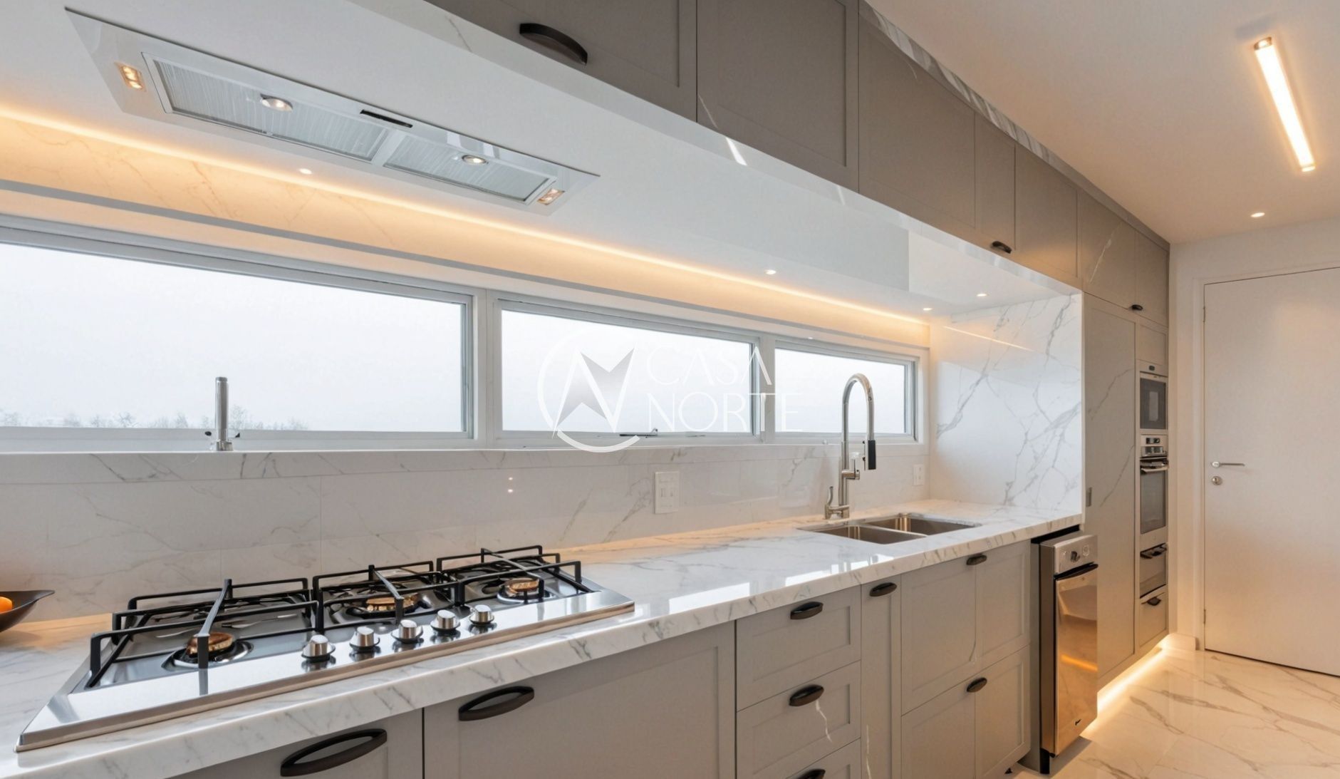 Apartamento à venda com 3 quartos, 140m², 3 suítes, 3 vagas, Rua Jaraguá no bairro Bela Vista em Porto Alegre